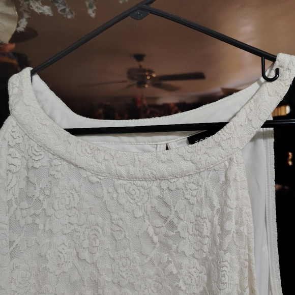 Torrid ivory lace high neck tank size 4 - Picture 9 of 13